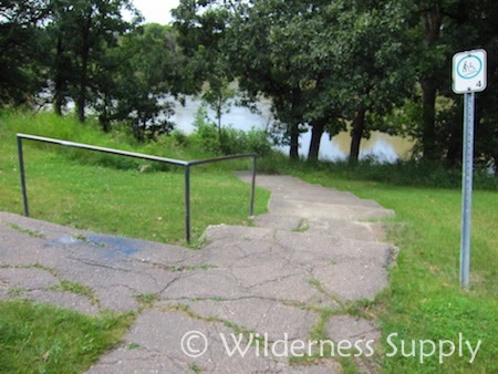 Coleridge Park steps leading to the water